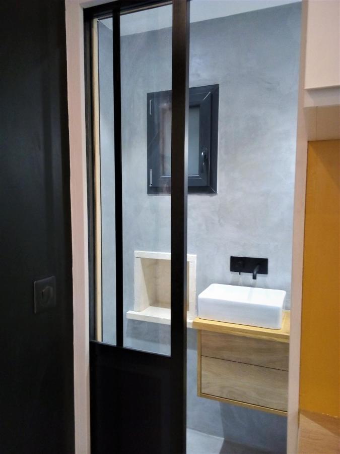 Le Petit Studio - 15 M2 - Centre Ville - Sorgue A 50 M L'Isle-sur-la-Sorgue Luaran gambar