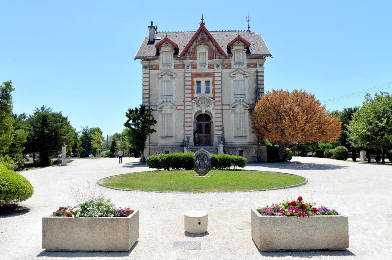 Le Petit Studio - 15 M2 - Centre Ville - Sorgue A 50 M L'Isle-sur-la-Sorgue Luaran gambar
