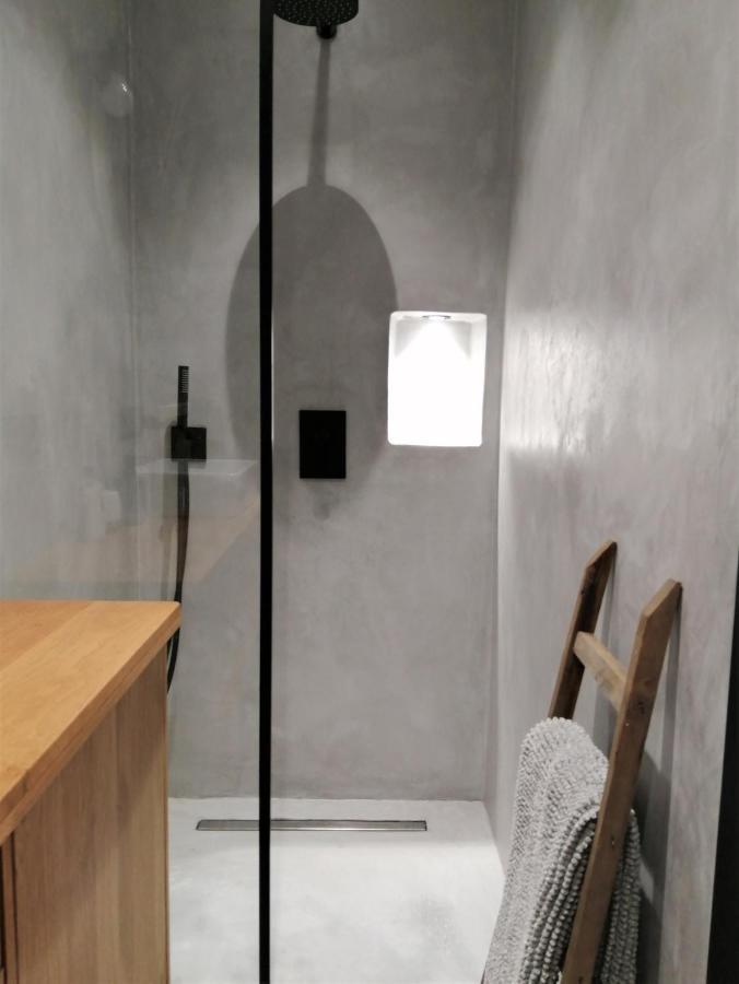 Le Petit Studio - 15 M2 - Centre Ville - Sorgue A 50 M L'Isle-sur-la-Sorgue Luaran gambar