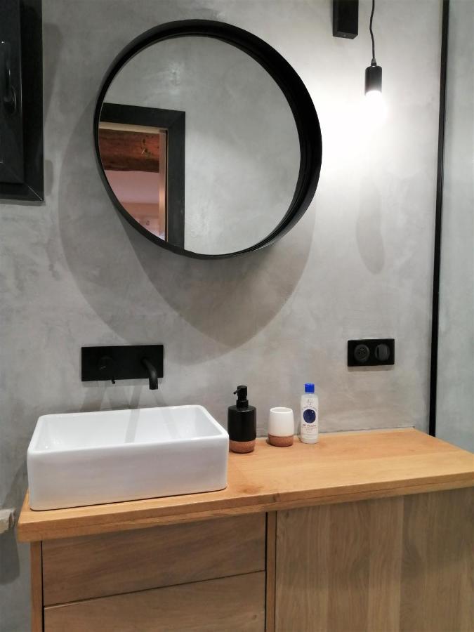 Le Petit Studio - 15 M2 - Centre Ville - Sorgue A 50 M L'Isle-sur-la-Sorgue Luaran gambar