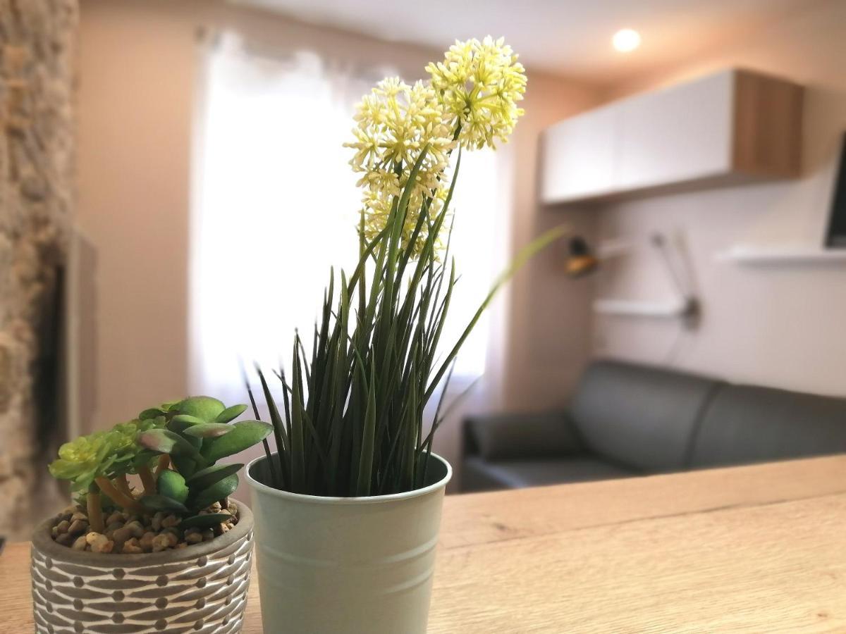 Le Petit Studio - 15 M2 - Centre Ville - Sorgue A 50 M L'Isle-sur-la-Sorgue Luaran gambar