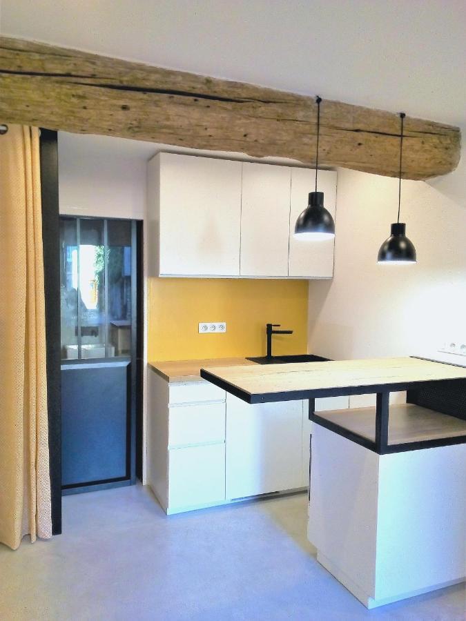 Le Petit Studio - 15 M2 - Centre Ville - Sorgue A 50 M L'Isle-sur-la-Sorgue Luaran gambar